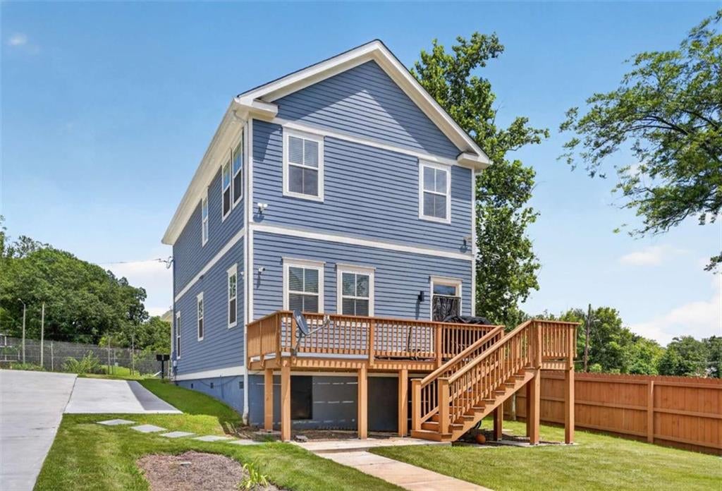 396 Lindsay Street