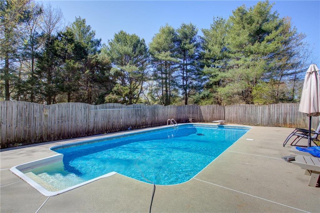 7095 Diana Circle, Gainesville, Georgia image 3