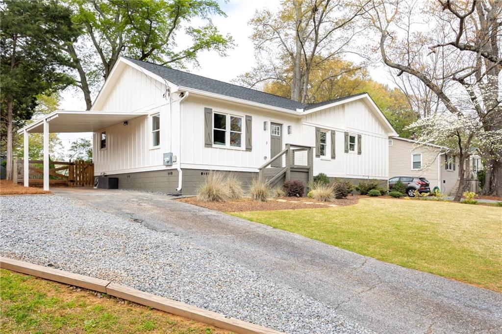 3300 Ridgecrest Road SE