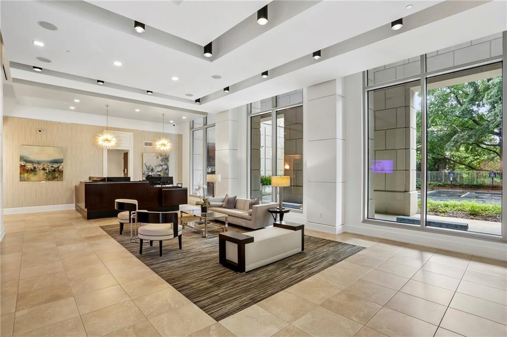 2795 Peachtree Road NE 307