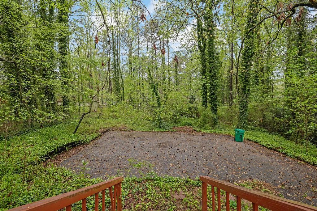 1513 Spruce Ridge Way, Stone Mountain, Georgia image 21