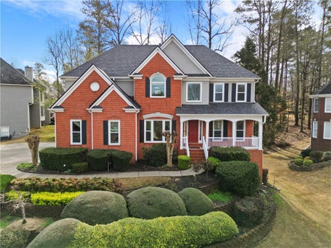 Homes For Sale - 4302 Lansmoore Crossing<br/> Suwanee, GA 30024