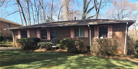 Photo of 2481 Harvel Drive NW, Atlanta, GA 30318 (MLS # 7736898)