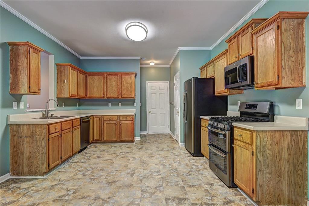 112 Lexington Parke Drive, Woodstock, Georgia image 11