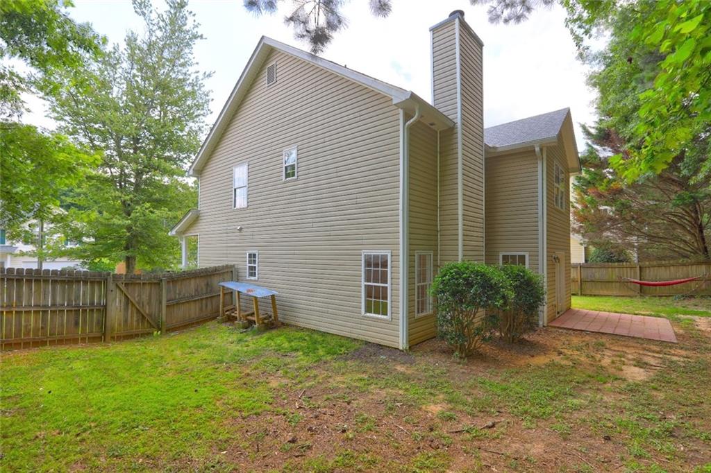 112 Lexington Parke Drive, Woodstock, Georgia image 5