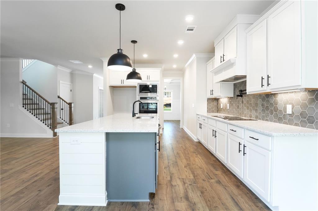 1064 COTTONWOOD Lane