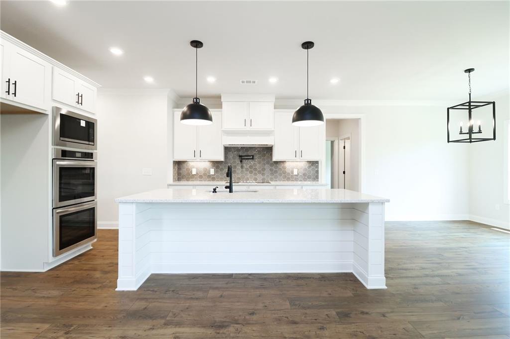 1064 COTTONWOOD Lane