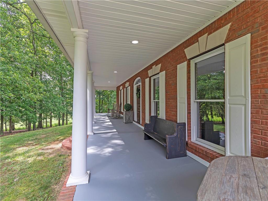 320 School House Road NE