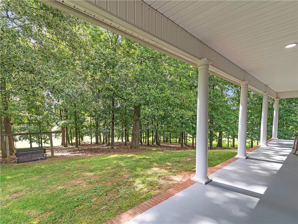 320 School House Road NE