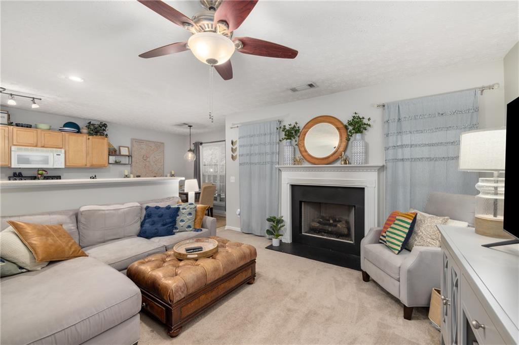 360 Parkview Manor Drive, Tucker, Georgia image 7