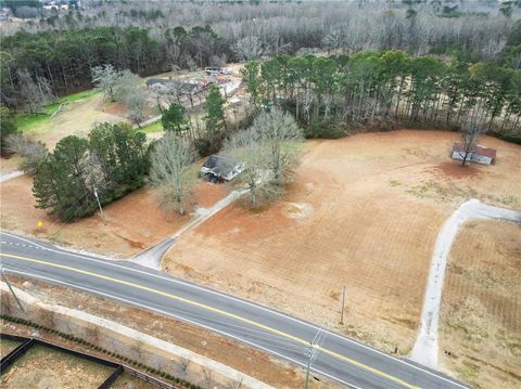 A home in Dacula