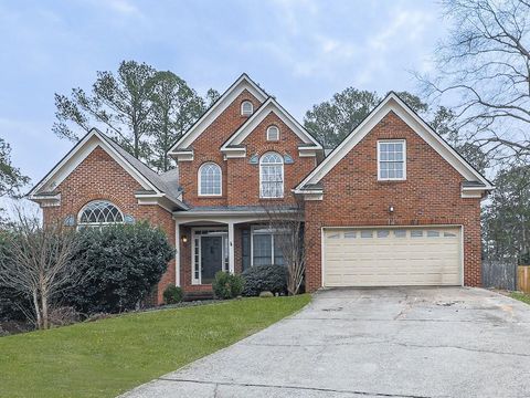 Homes For Sale - 770 Heathland Drive<br/> Roswell, GA 30075