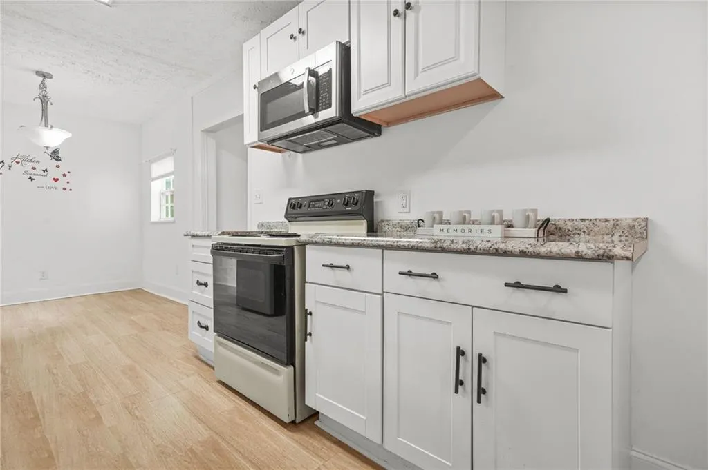 Lithonia, Georgia 30058, United States, 2 Bedrooms Bedrooms, ,1 BathroomBathrooms,Residential,Active,138099