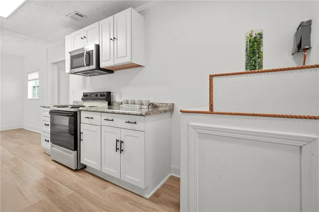 Lithonia, Georgia 30058, United States, 2 Bedrooms Bedrooms, ,1 BathroomBathrooms,Residential,Active,138099