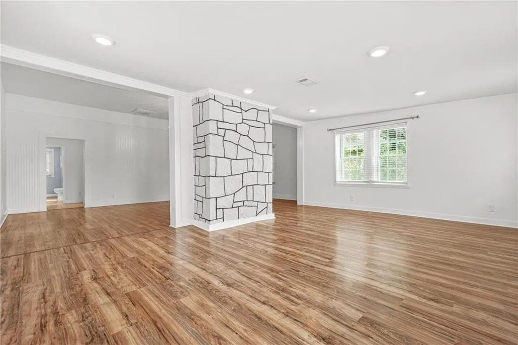 Lithonia, Georgia 30058, United States, 2 Bedrooms Bedrooms, ,1 BathroomBathrooms,Residential,Active,138099