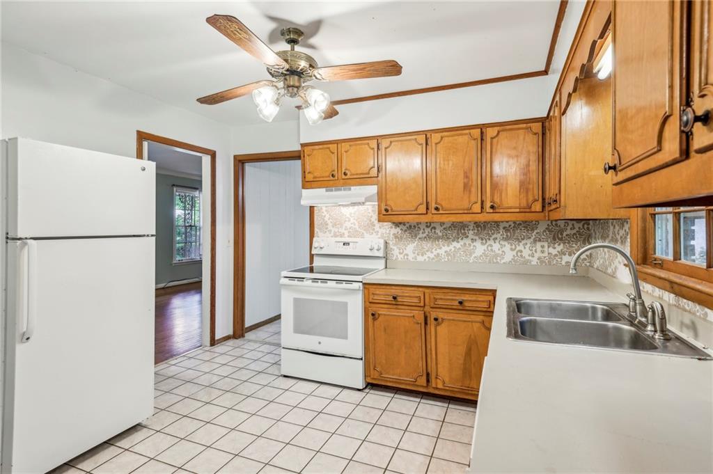 4074 Idlevale Drive, Tucker, Georgia image 9