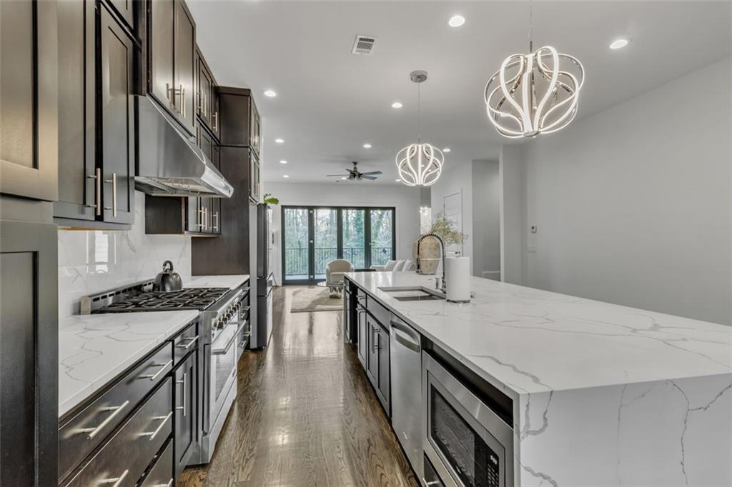 1107 BRIAR COVE Circle