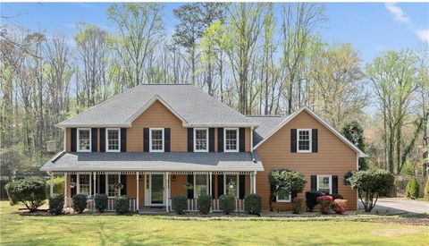 Homes For Sale - 2662 Forest Way<br/> Marietta, GA 30066