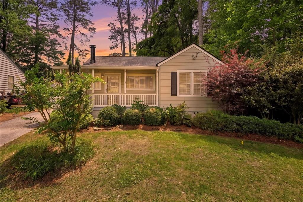 1137 Kingsley Cir NE