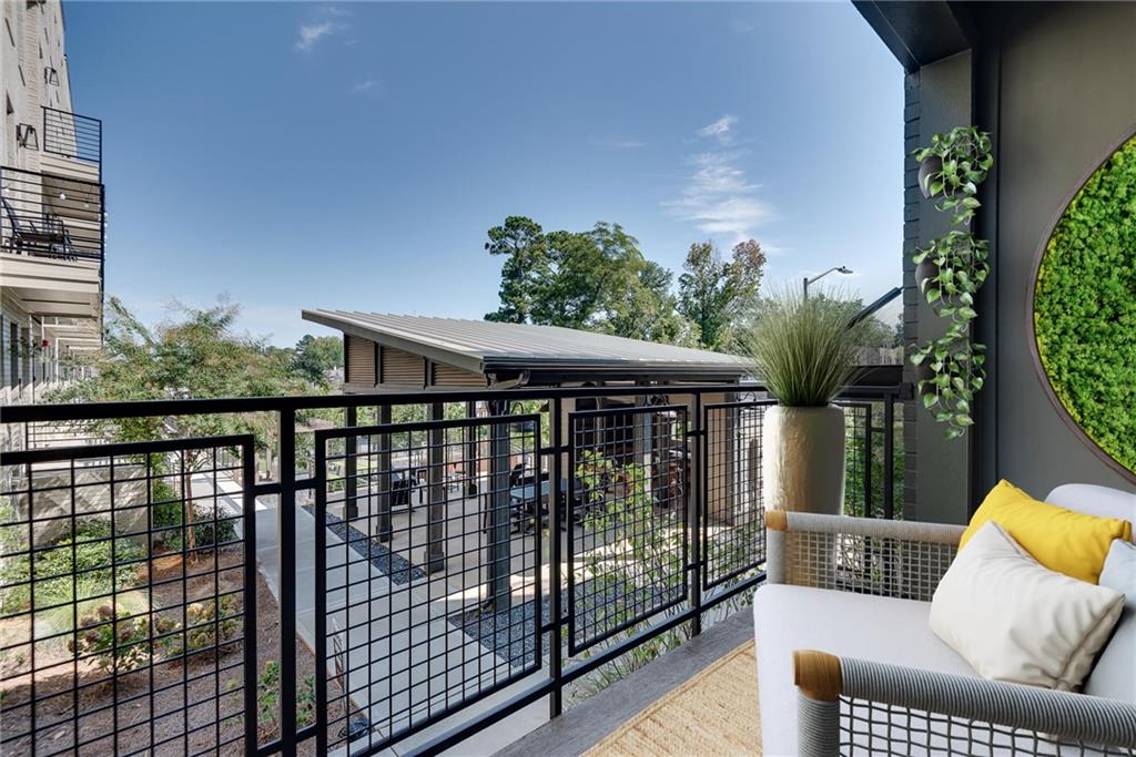 1273 Longreen Terrace NW