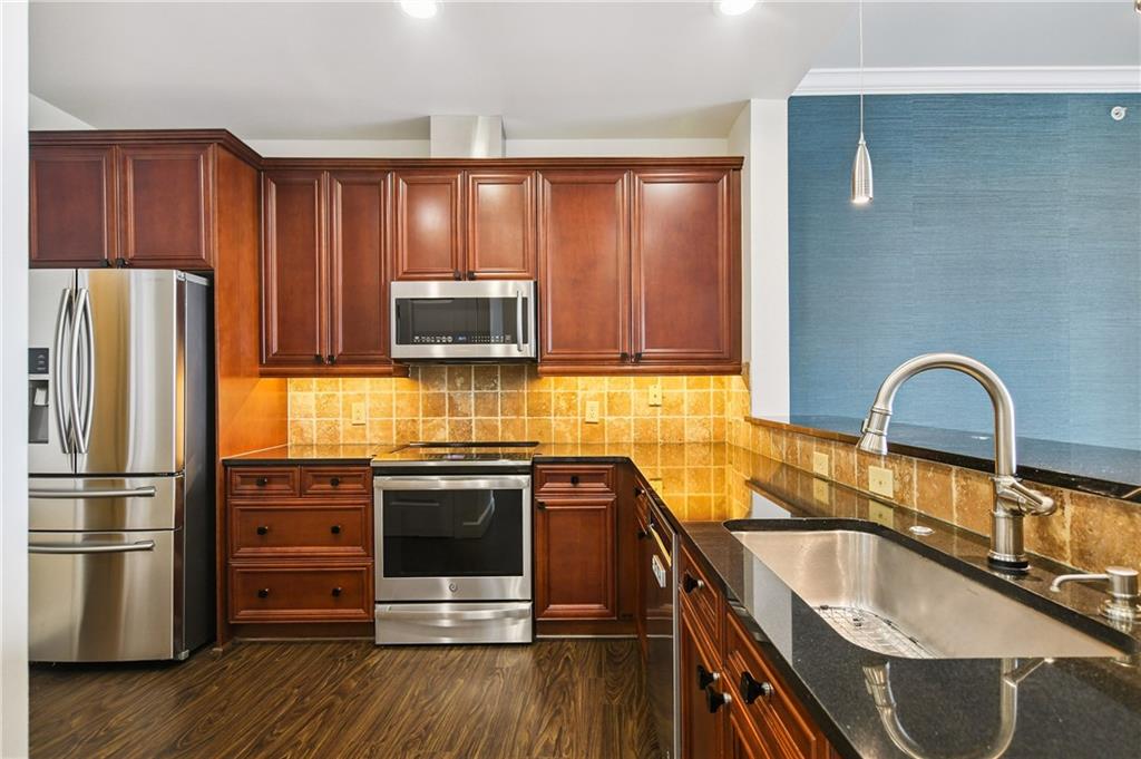 2950 Mount Wilkinson Parkway SE 613