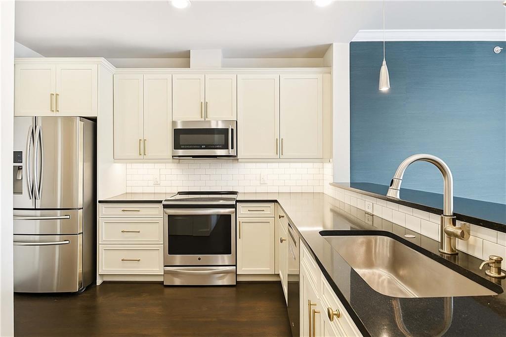 2950 Mount Wilkinson Parkway SE 613