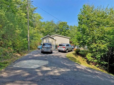 A home in Dahlonega