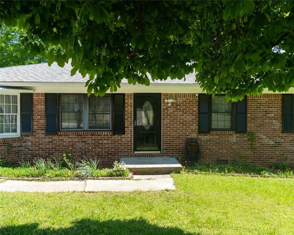 724 Camelot Way, Norcross, Georgia image 2