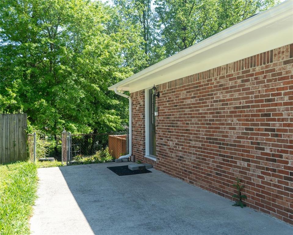 724 Camelot Way, Norcross, Georgia image 5