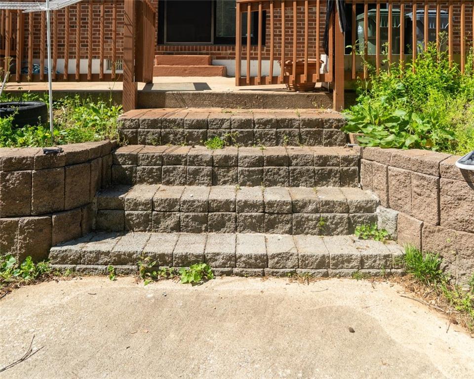 724 Camelot Way, Norcross, Georgia image 14