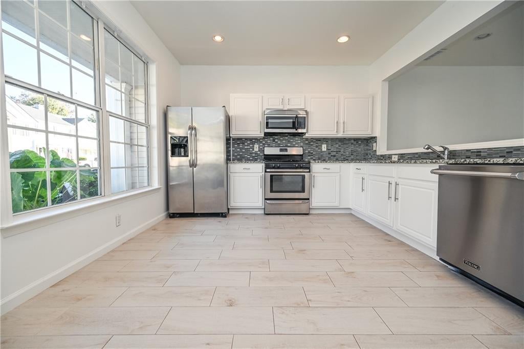 13300 Morris Road 88