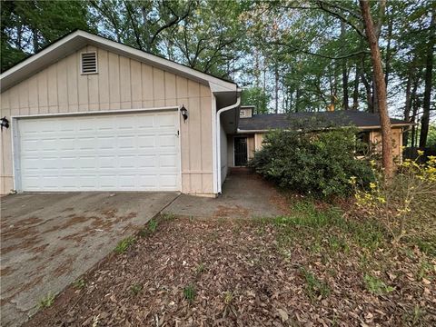 655 Raven Court Jonesboro GA 30238