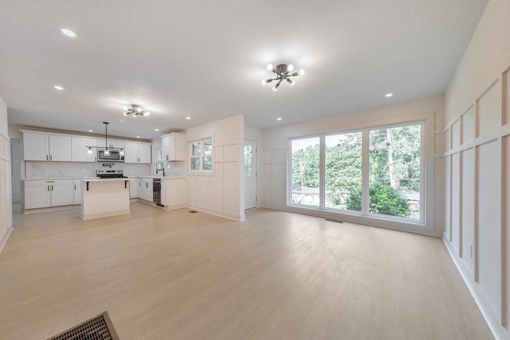 2254 Glendale Drive