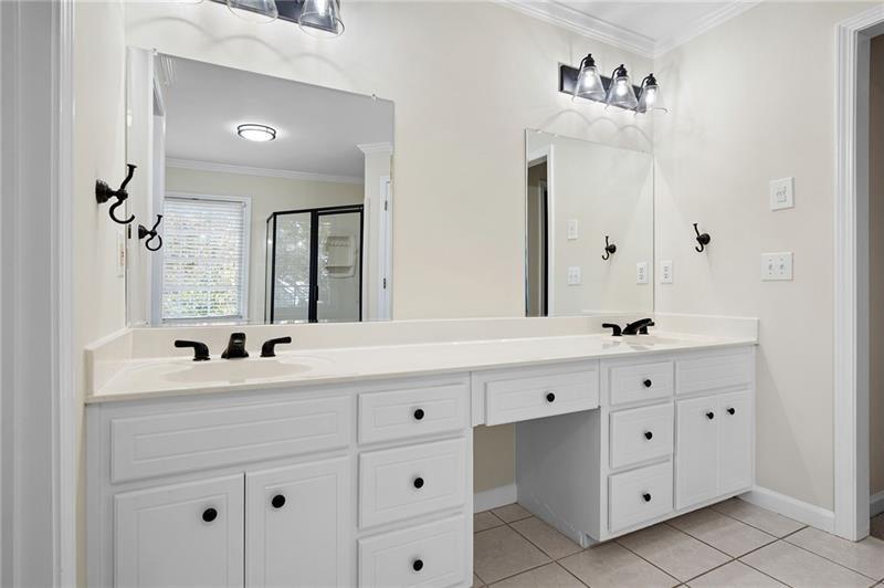 4711 Oakleigh Manor Drive, Powder Springs, Georgia image 25