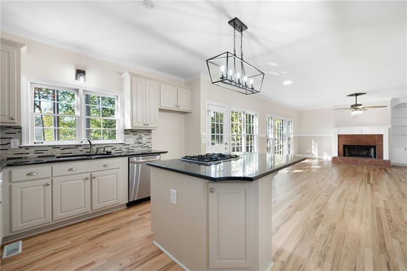 4711 Oakleigh Manor Drive, Powder Springs, Georgia image 10