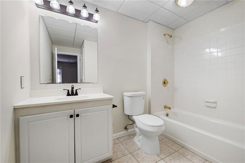 4711 Oakleigh Manor Drive, Powder Springs, Georgia image 40