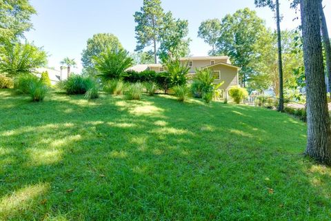 A home in Powder Springs