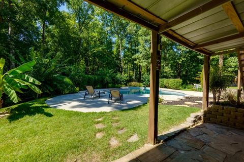 A home in Powder Springs