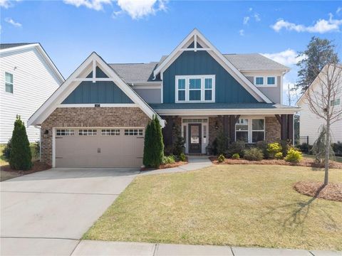 Homes For Sale - 147 Michigan Circle<br/> Hoschton, GA 30548