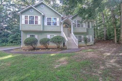 Homes For Sale - 6339 Magnolia Court<br/> Douglasville, GA 30135