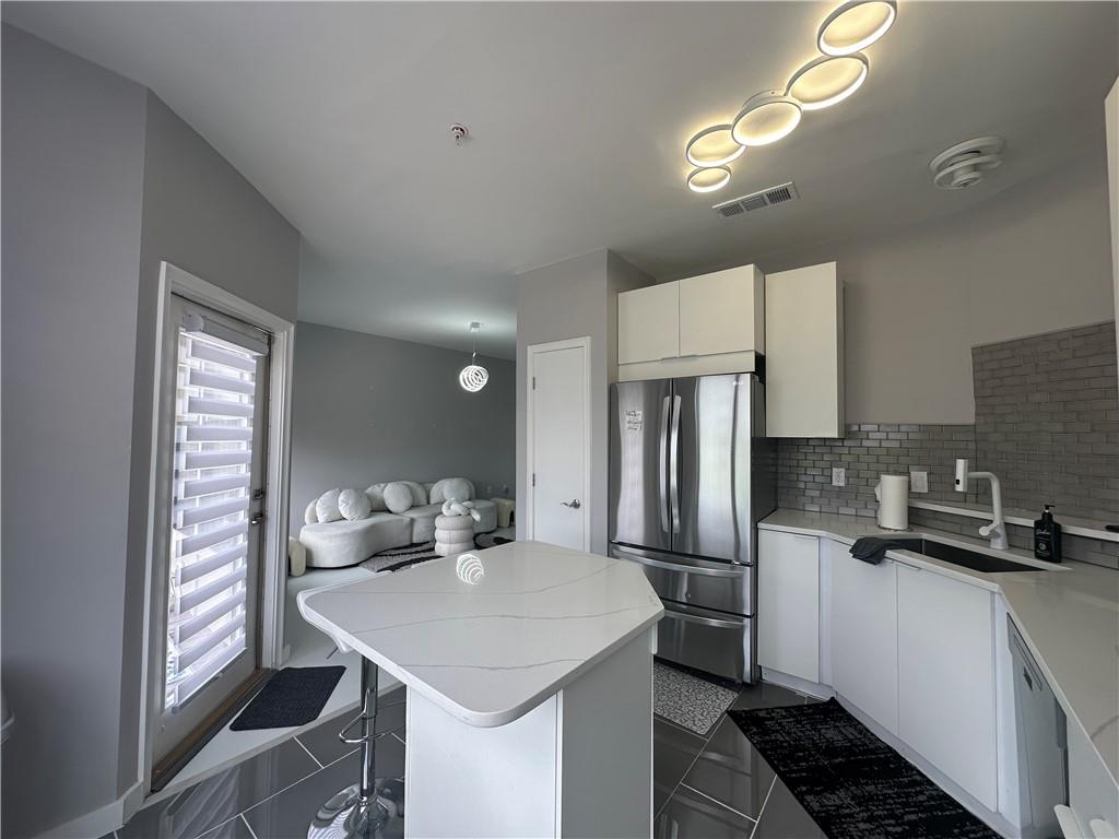 898 Oak Street SW 1306