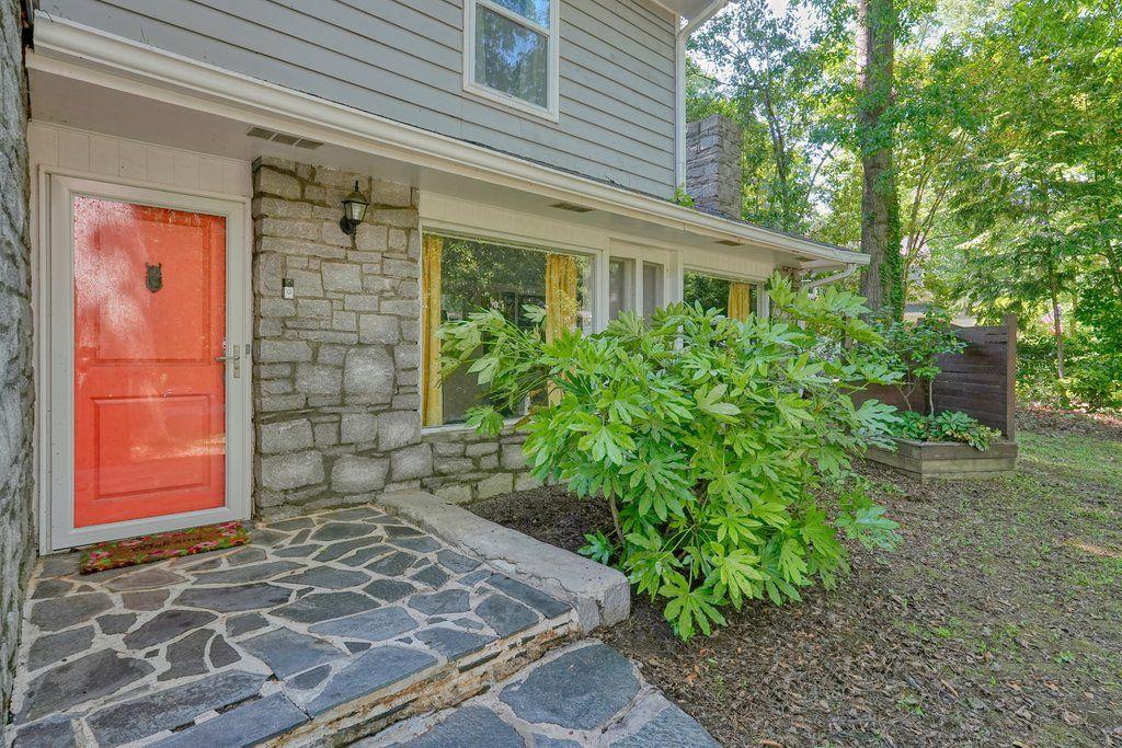 2162 BROOKVIEW Drive NW