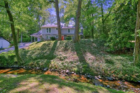2162 BROOKVIEW Drive NW Atlanta GA 30318