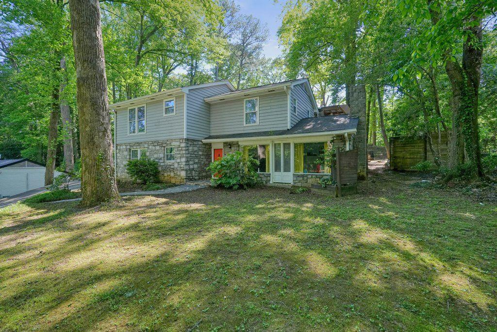 2162 BROOKVIEW Drive NW