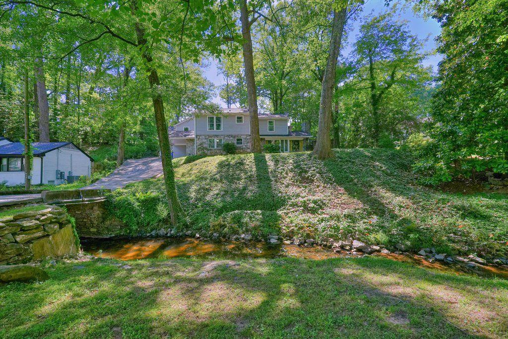 2162 BROOKVIEW Drive NW