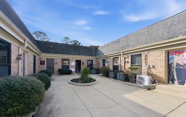 213 Arrowhead Boulevard