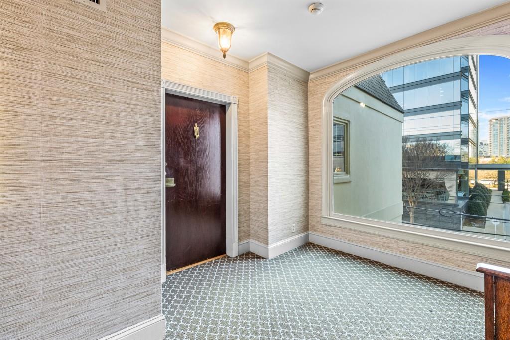 3638 Peachtree Road NE 406