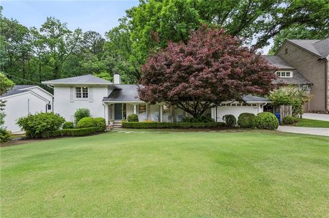 Photo of 2988 Rockingham Drive NW, Atlanta, GA 30327 (MLS # 7768183)