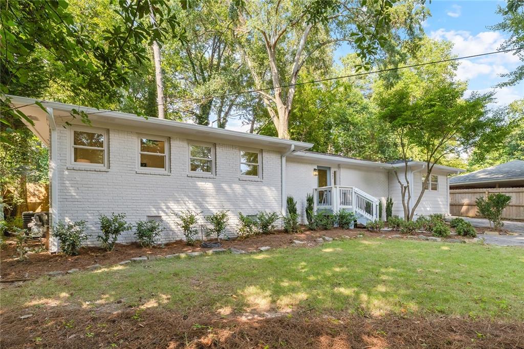 1942 Vance Drive NE