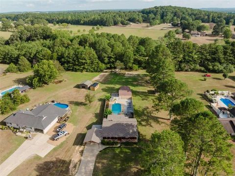 A home in Cedartown